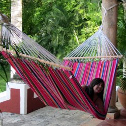 Mexico Pink hengek&oslash;ye i stoff med trepinne 118 cm