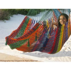 Multicolor hengekye stol i store fleksible nett