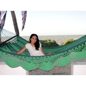 Hengekøye med trespreder og hånd vevet